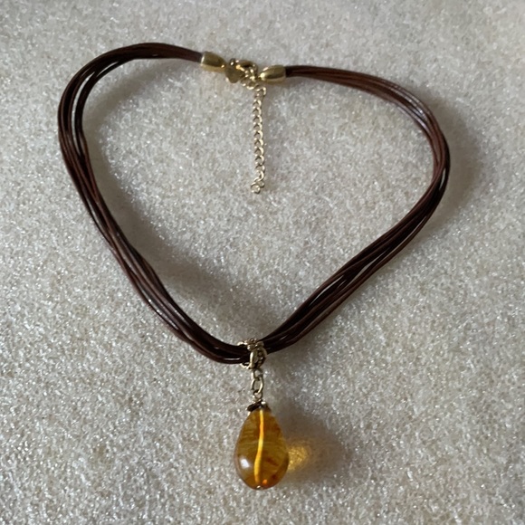 Lia Sophia gem leather necklace - Picture 4 of 4